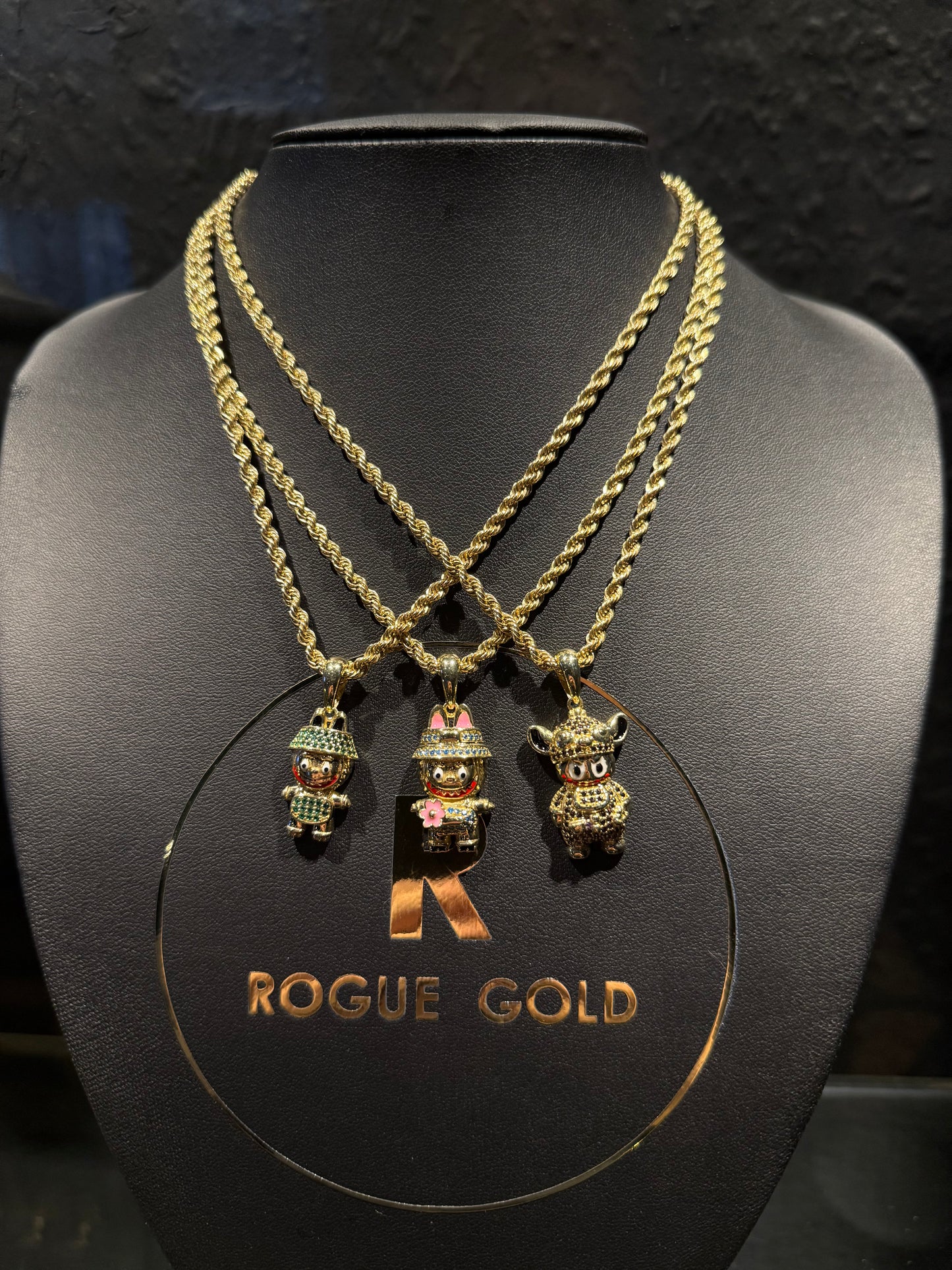 9CT LABUBU AND ROPE SET 16”