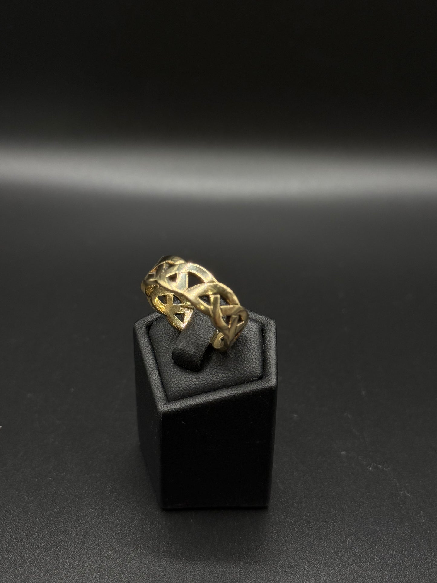 9CT CELTIC RING