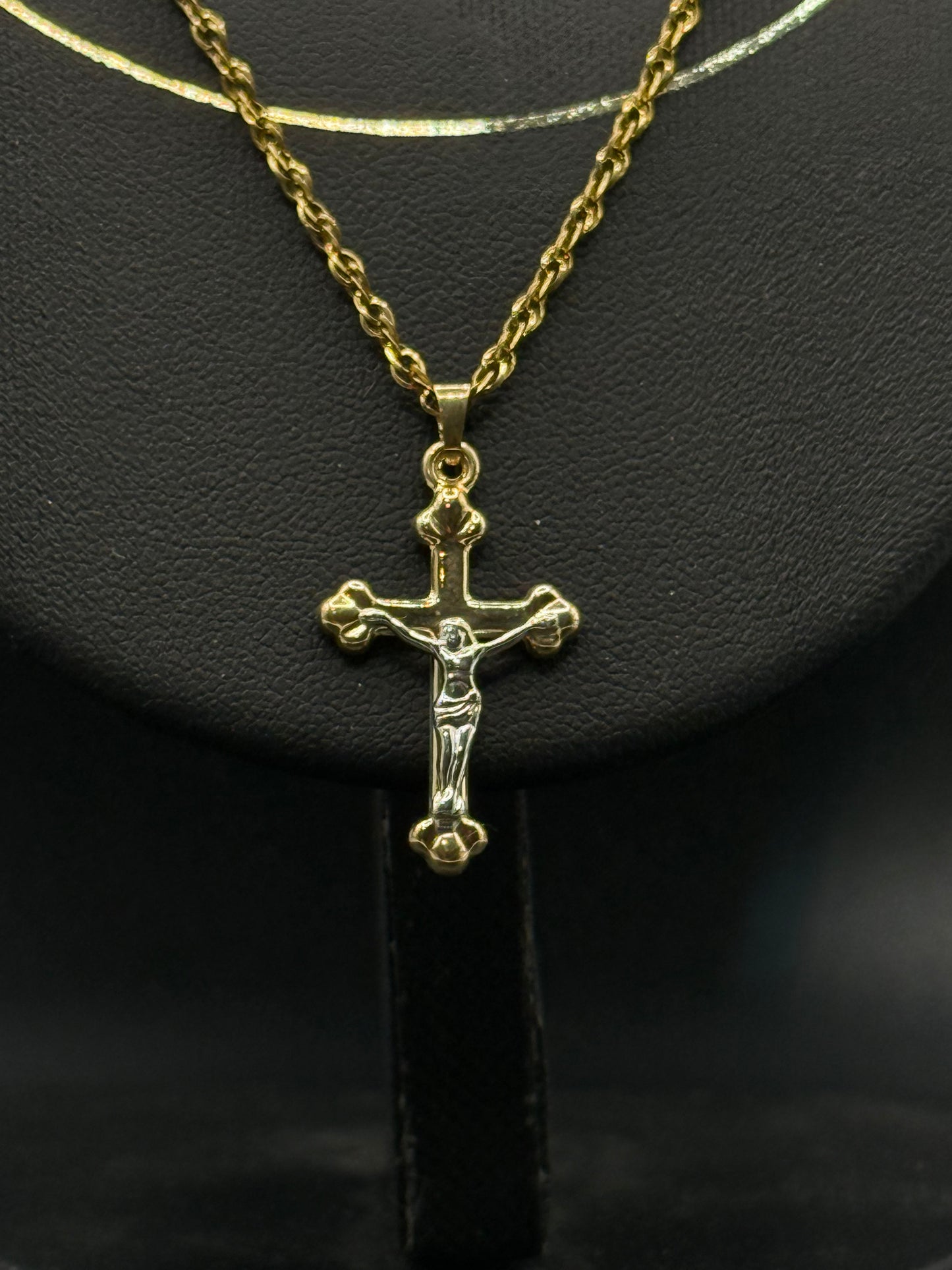 20” 9ct Crucifix set