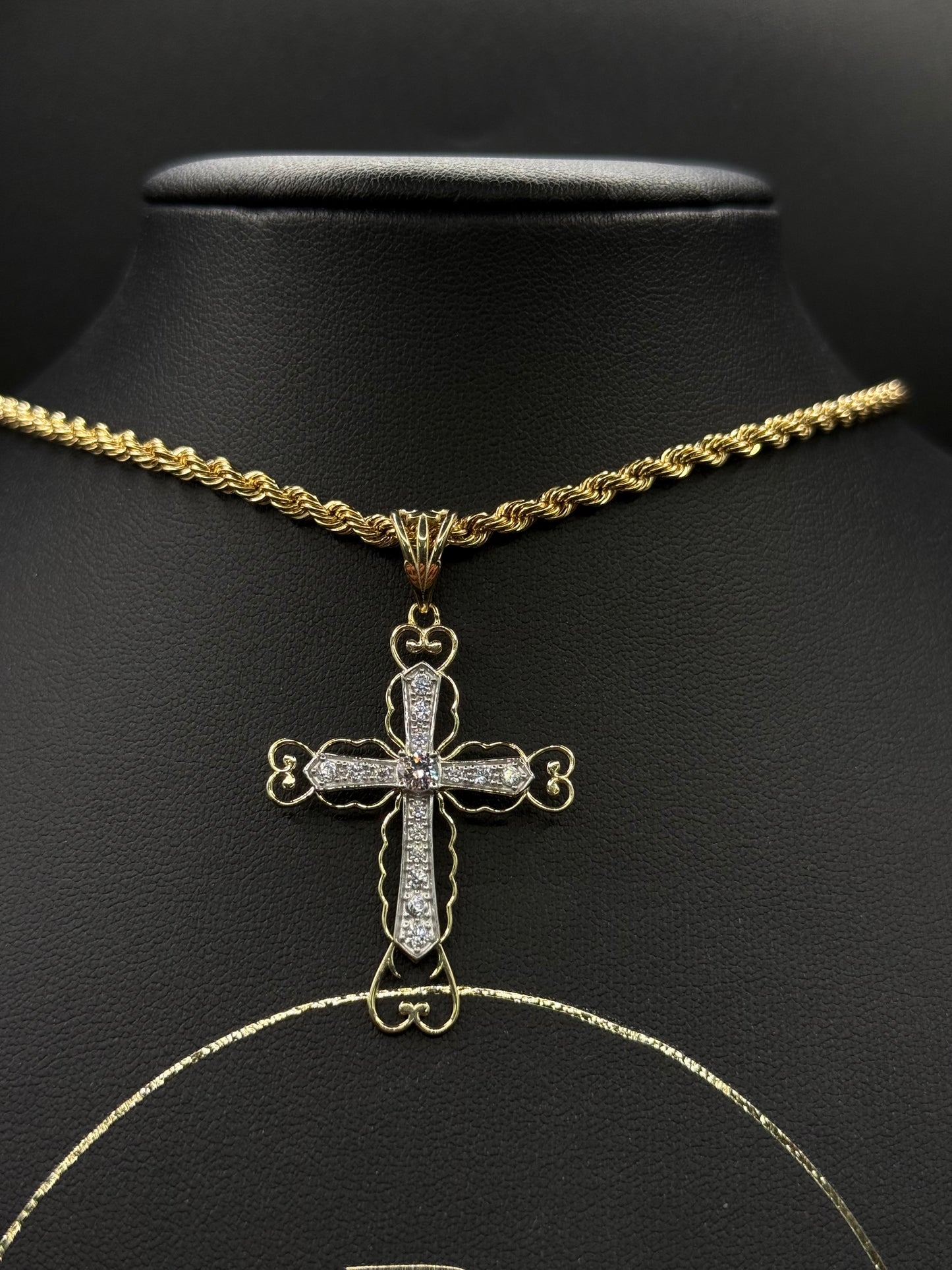 9CT 5CM FILIGREE CROSS PENDANT