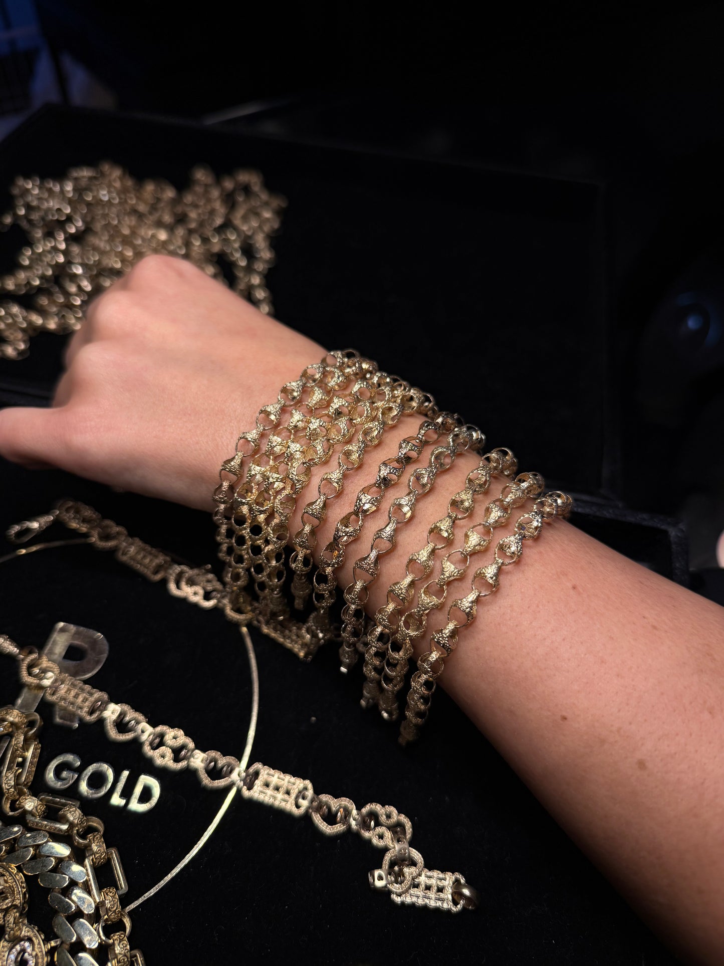 5.75” - 6.5MM ACORN BRACELET 9CT GOLD