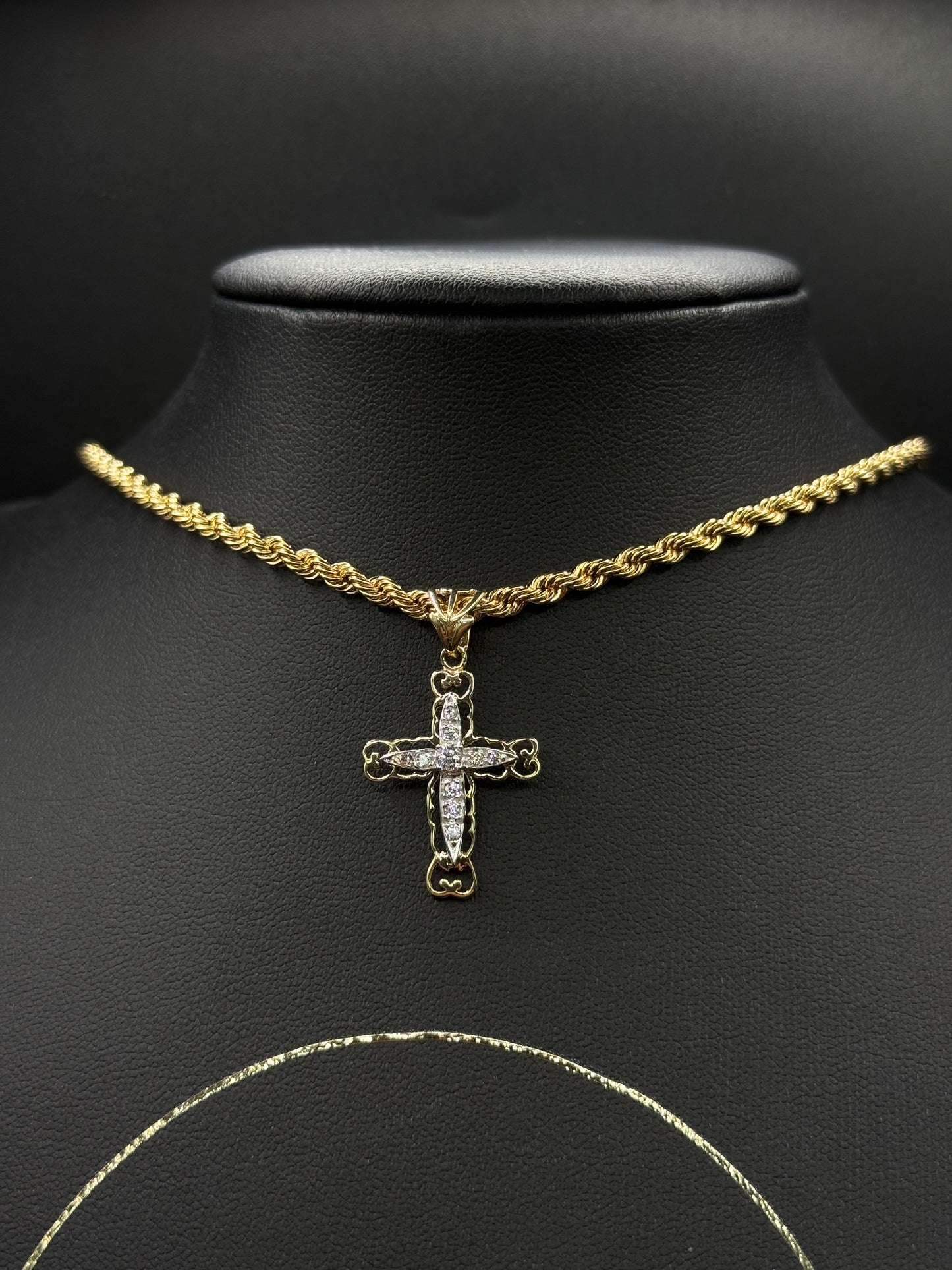 SMALL FILIGREE CROSS PAVE PENDANT