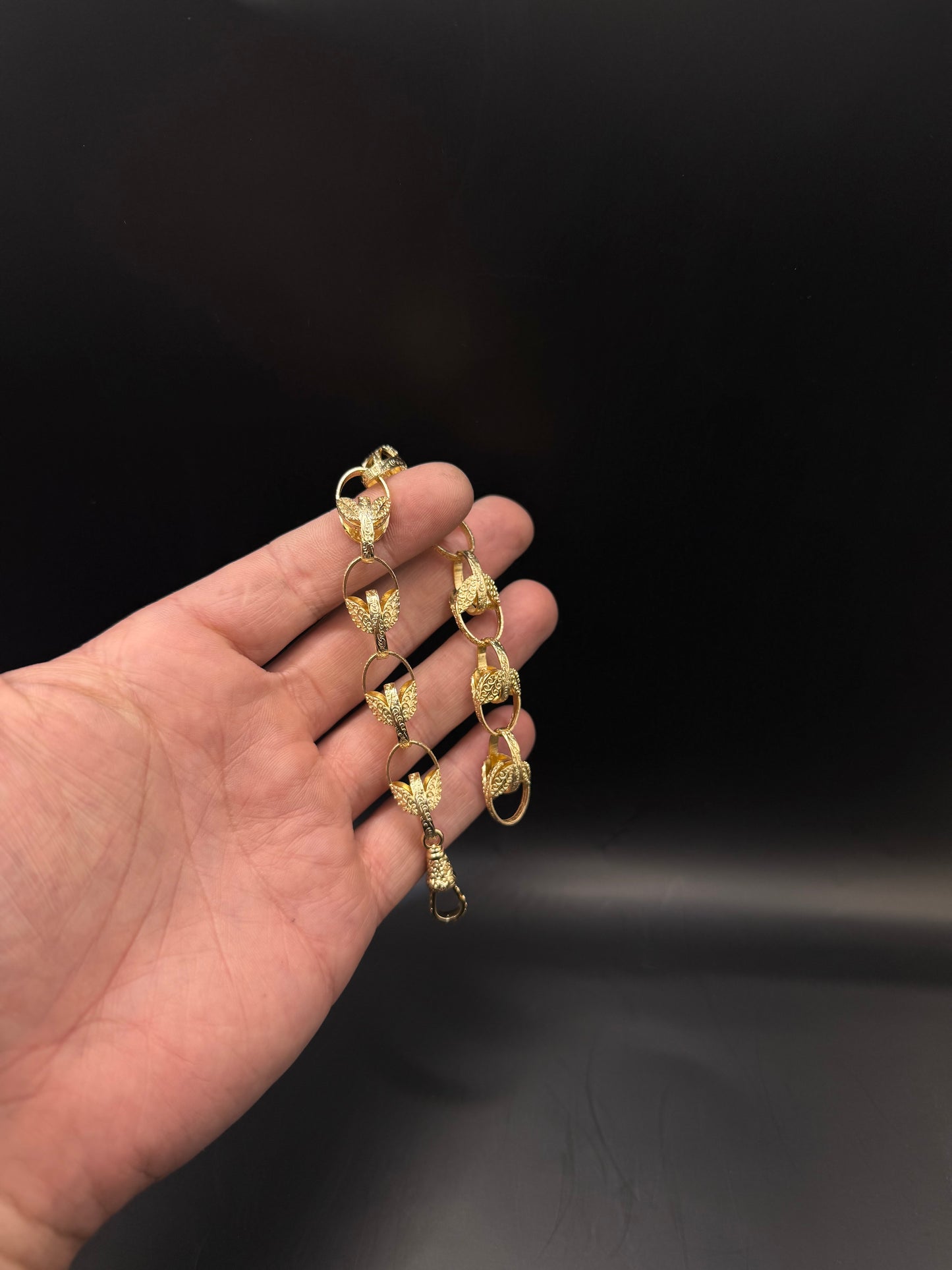 8.75” 12 MM TULIP BRACELET 9CT GOLD