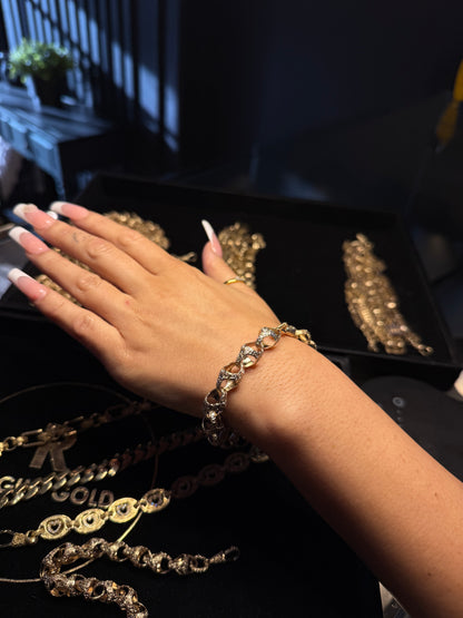 8.5” - 10mm ACORN BRACELET - 9ct Gold