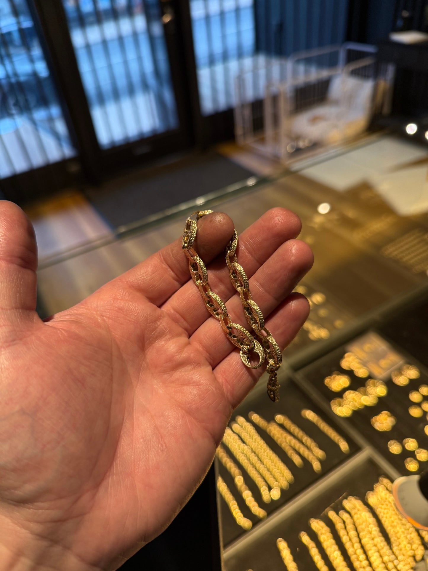 7.4” - BUTTON LINK “Gucci” BRACELET 9CT