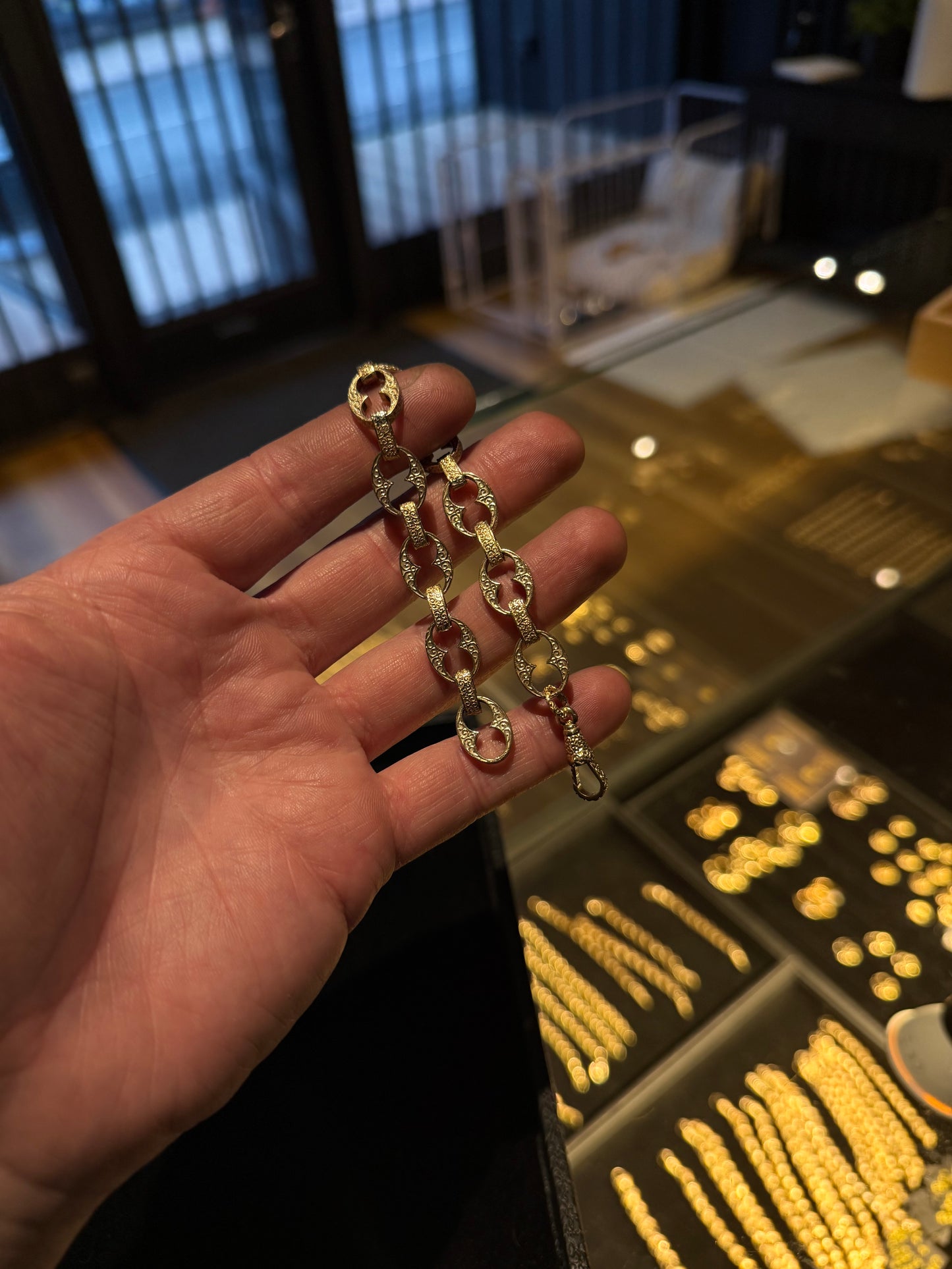 7.4” - BUTTON LINK “Gucci” BRACELET 9CT