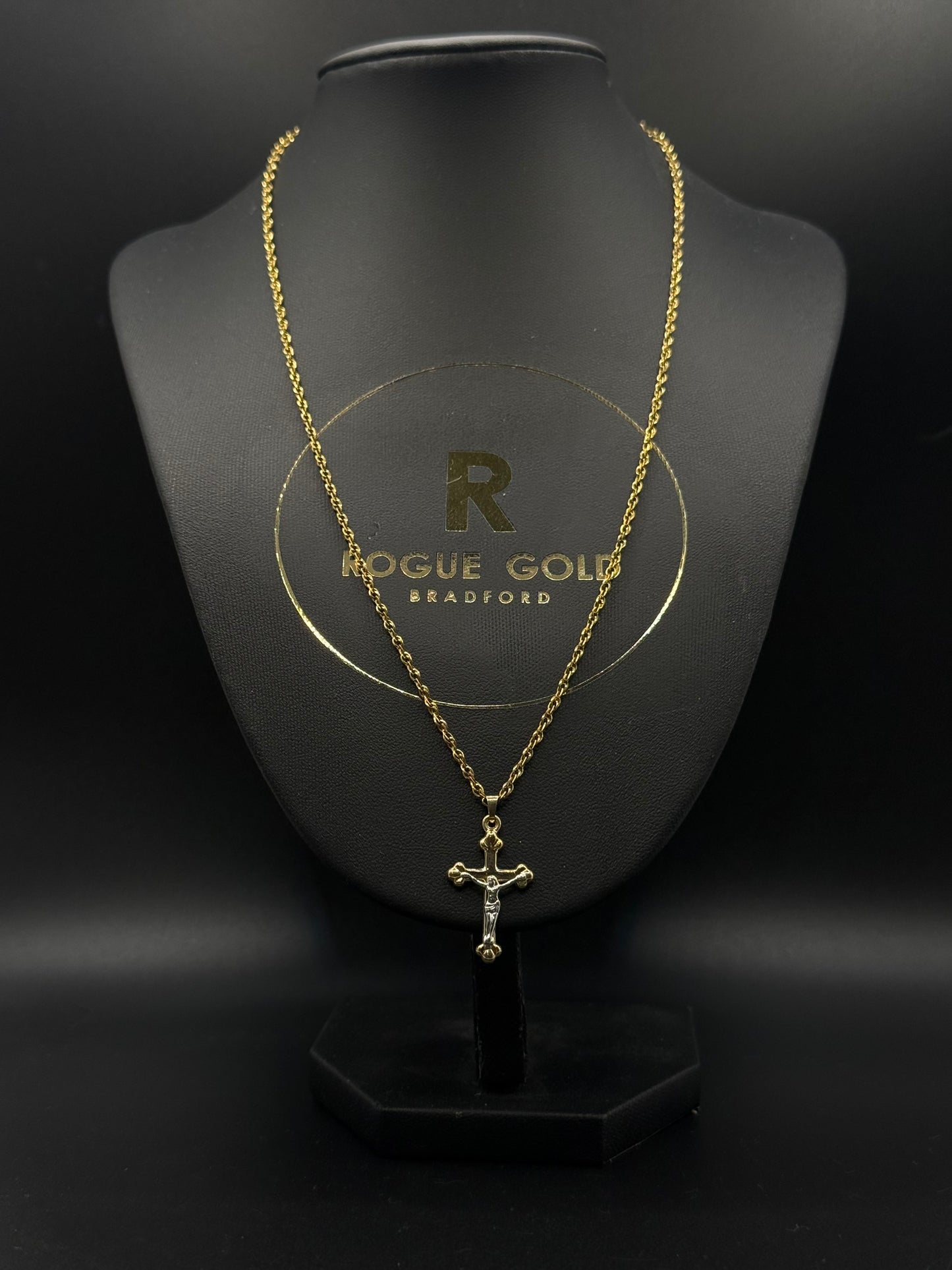 20” 9ct Crucifix set